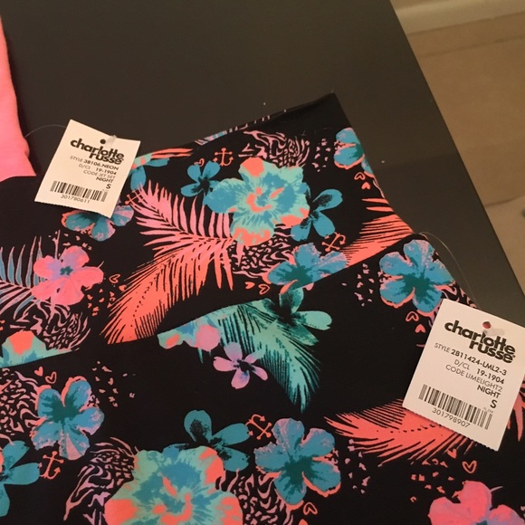 Two Skirts NWT - Picture 3 of 4
