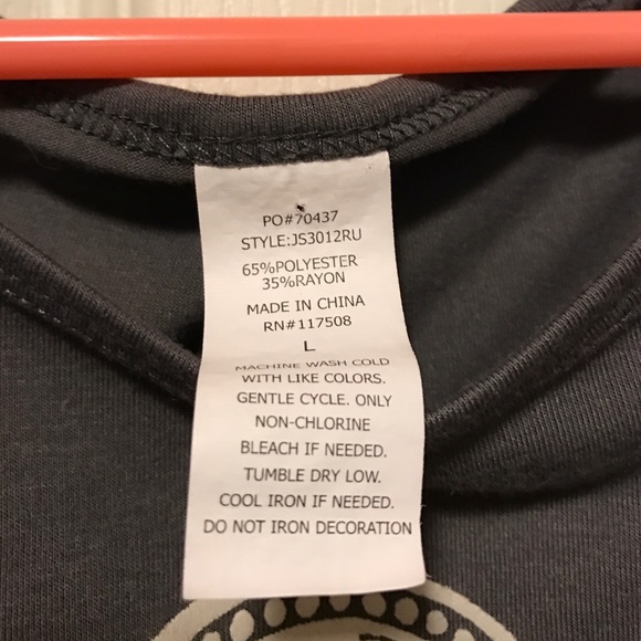 Shirt - Picture 2 of 4