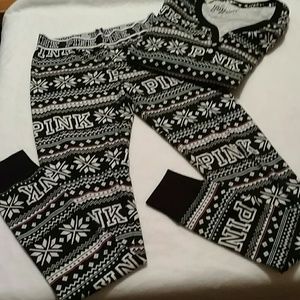 PINK Snowflake pajama set!!!