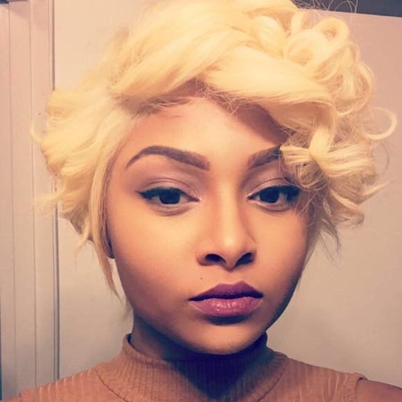 Meet your Posher, Deamara - Picture 1 of 1