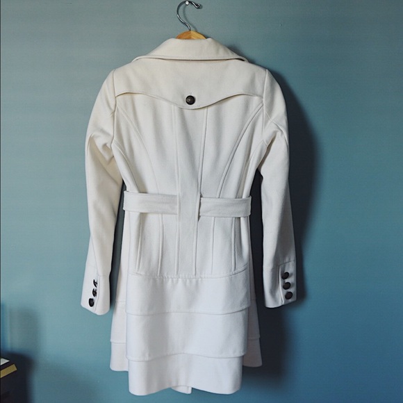 **SOLD** Flattering White Peacoat - Picture 3 of 7
