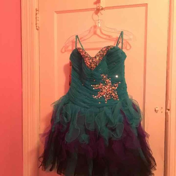 Prom Dress - Picture 1 of 3
