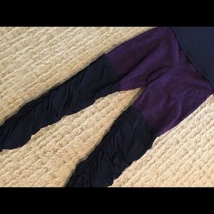 Beyond Yoga Leg Warmer Leggings-spacedye purple/bl