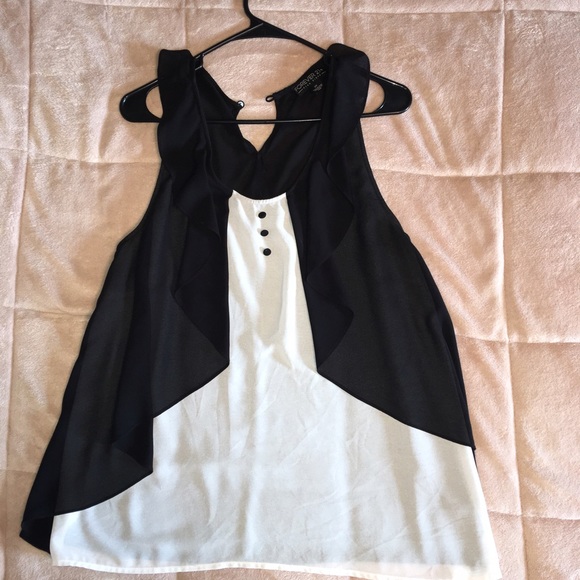"Tuxedo" look top
