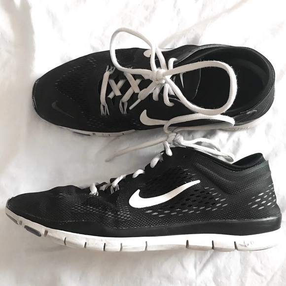 Nike Shoes - Nike Free Tr 5.0