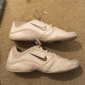 cheer nike shoes