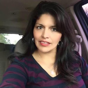 Meet your Posher, Juanita