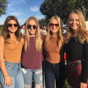 Meet your Posher, Alyssa