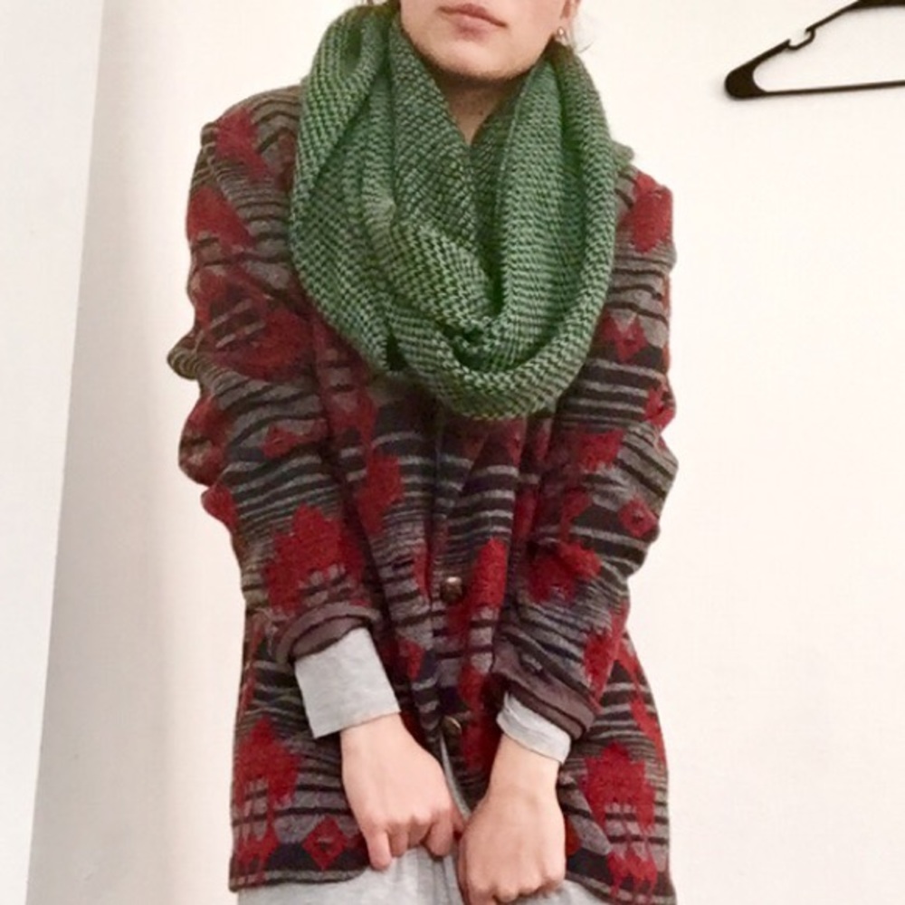 🎉HOST PICK 🎉Vintage tribal coat, detailed button