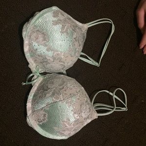 VS Bra