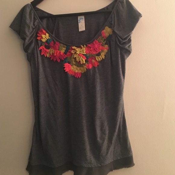 Gorgeous anthropologie tshirt
