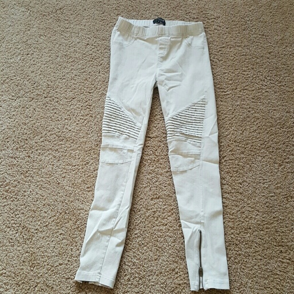 Cream colored Moto leggings size M
