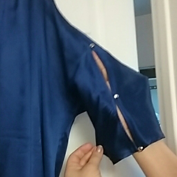 Blue blouse - Picture 2 of 3