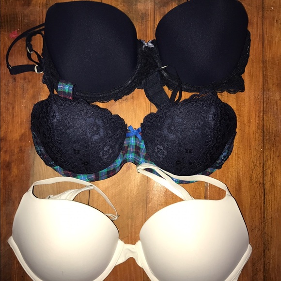 NWOT Gilly Hicks Bras