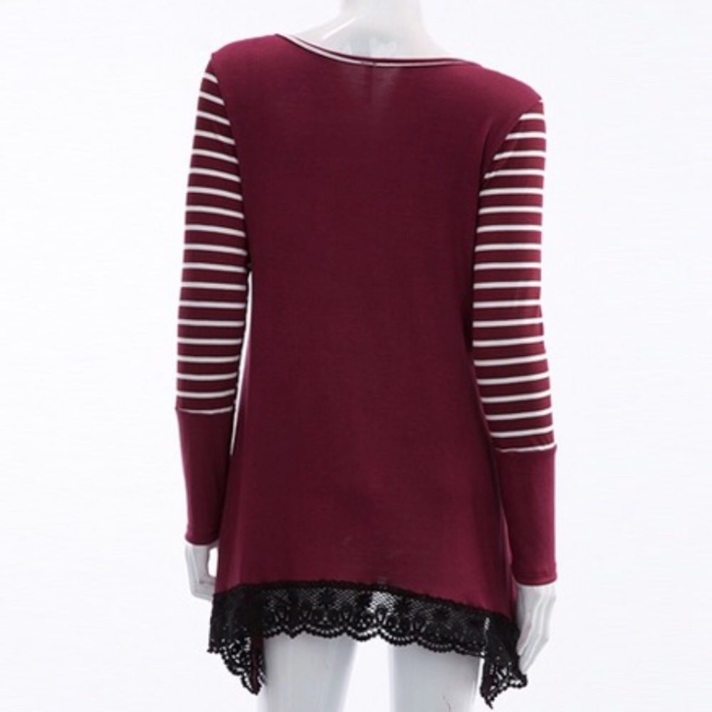 ❌SOLD❌Asymmetric Burgundy/Wine Color Top with Lace - Picture 4 of 4