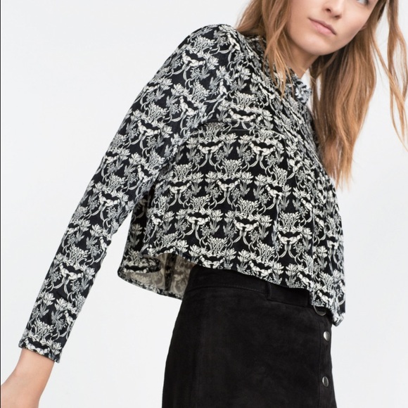 Velvet black and white top