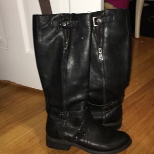 Guess black boots size:9
