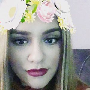 Meet your Posher, Jeannette