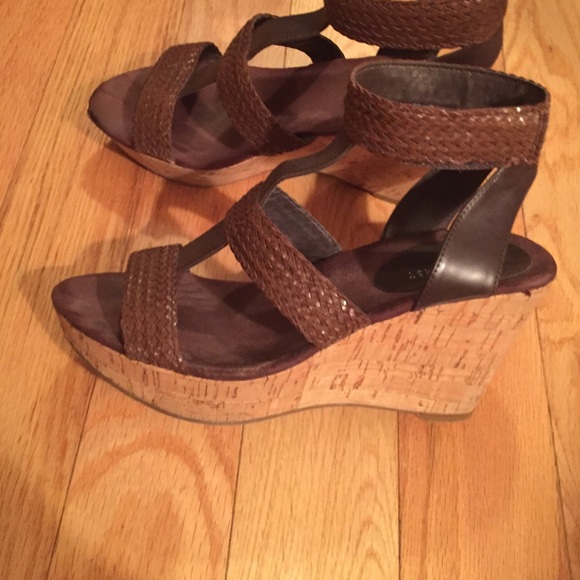 Nine West Shoes - Nine West brown wedges