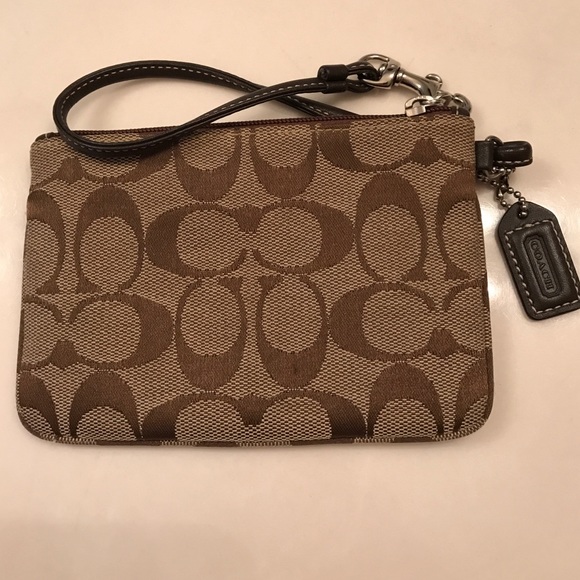 Coach wristlet - Picture 2 of 3