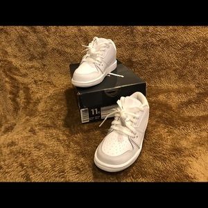 Brand new! Jordan 1 Flight 2 Lows in Toddler 11C
