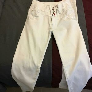 Colombian butt lifting jeans