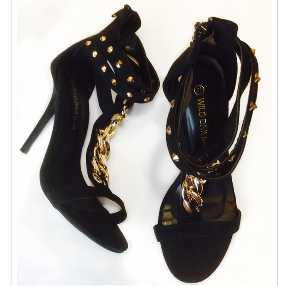 Brand new Velvet Gold Chain & Spikes - Picture 2 of 3