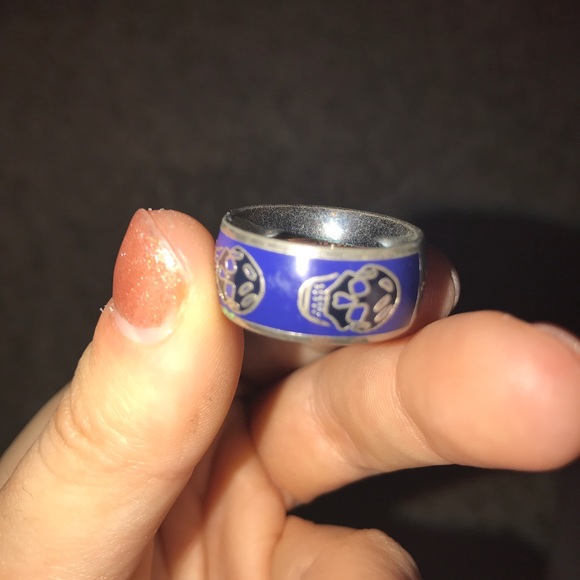 Alexander McQueen Skull Enamel Ring - Picture 3 of 4