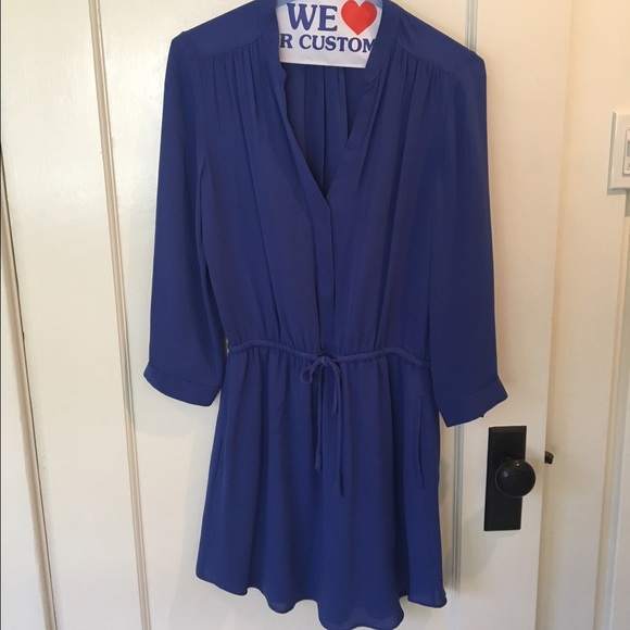 😍SOLD😍 silk dress - Picture 2 of 4