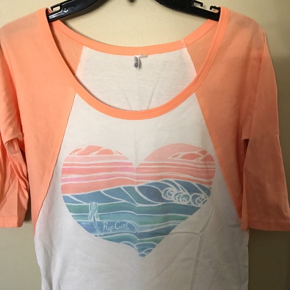 SALE NWT RipCurl 3/4 length sleeve t-shirt. Size S