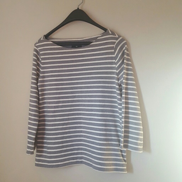 Gap Striped 3/4 sleeve sweater