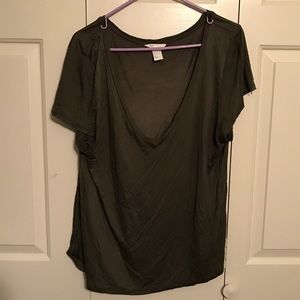 Loose v neck tshirt