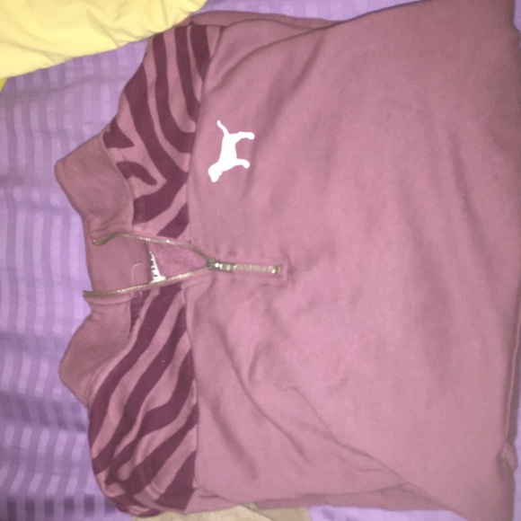 BNWOT zebra VS xs hoodie