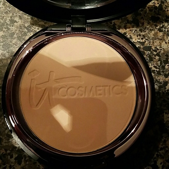 New IT Compact Cosmetics (Firm) - Picture 2 of 3