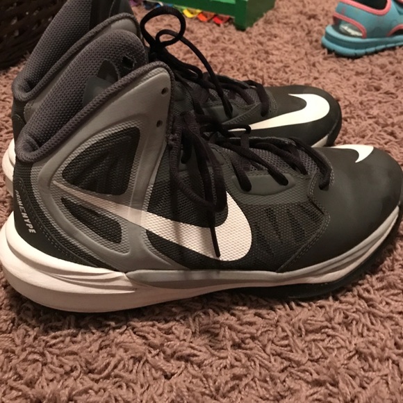 Nike Hyper Dunks - Picture 2 of 3
