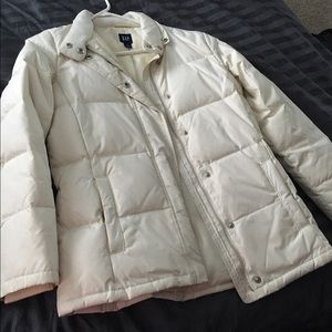 Gap puffer jacket