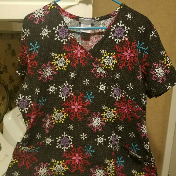 Super fun snowflake scrub top