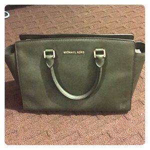 Micheal kors purse