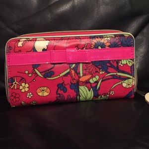 Sakroot wallet