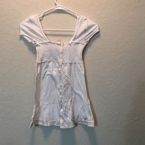 Beautiful white Hollister Tshirt