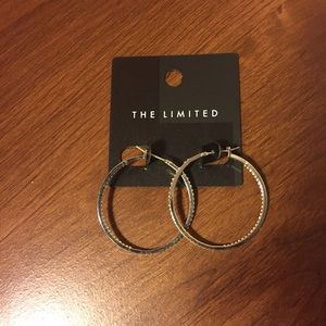 Hoop earrings with stones