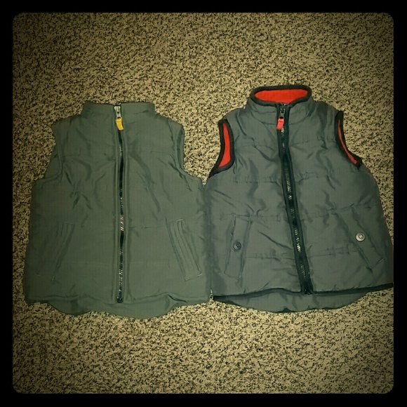 2 puffy vests