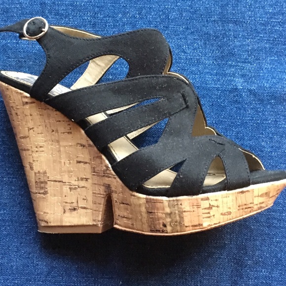 Black wedge platform sandals