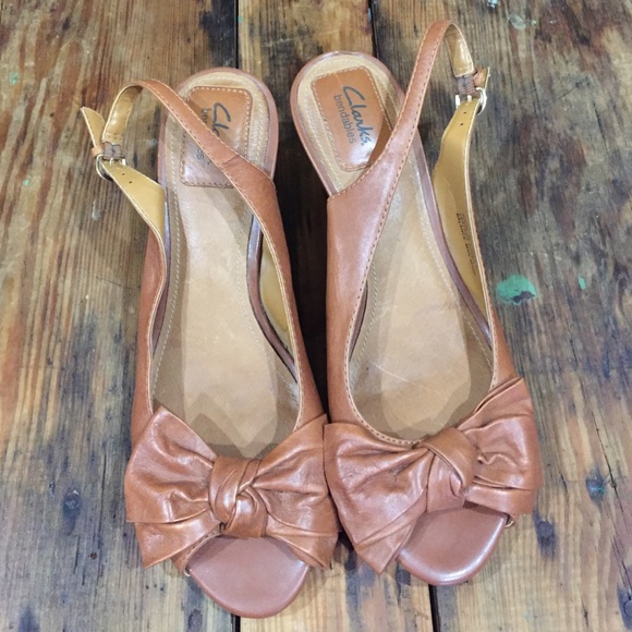 Clark's bendables Brown wedge shoes