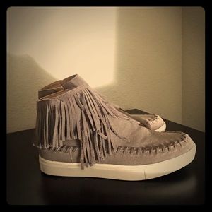 Tan fringe sneakers