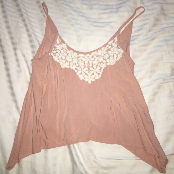 Pink tank top with flower detail