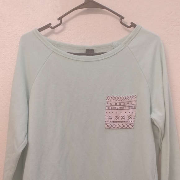 Pull over empyre sweatshirt