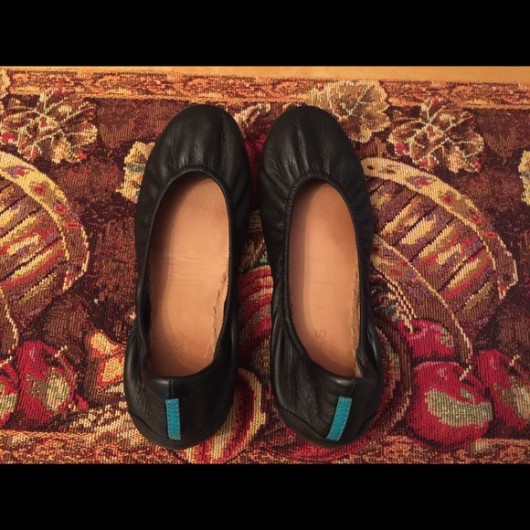 EUC!!!! Black Tieks size 7