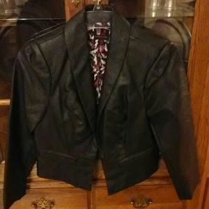 Super cute short Faux leather jacket