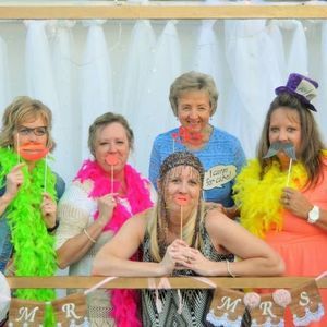 Meet your Posher, Carlyona